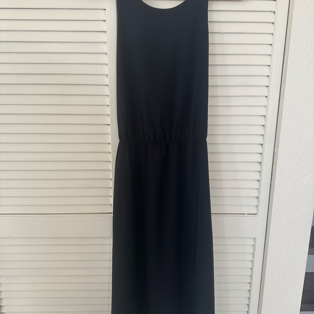 Elegant Black Sleeveless Dress